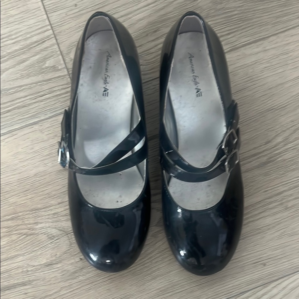 Patent leather black low heels 3